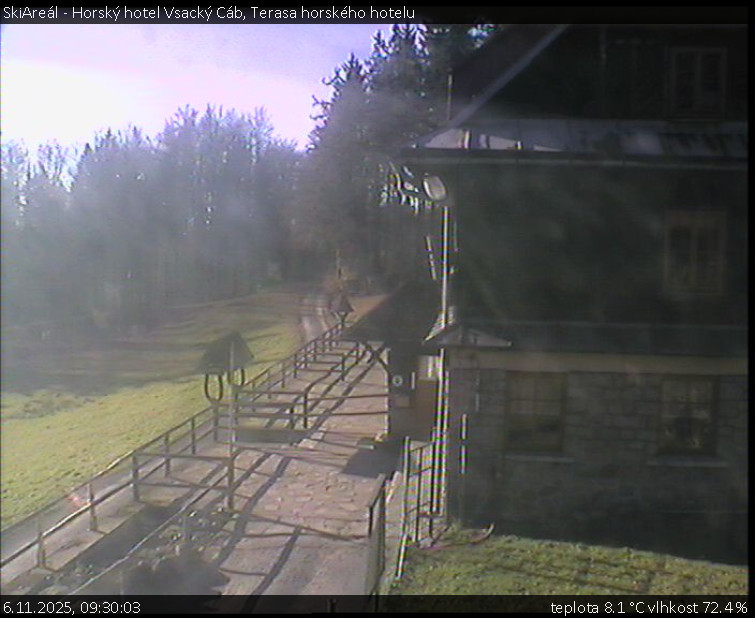 SkiAreál - Horský hotel Vsacký Cáb - Terasa horského hotelu - 6.11.2025 v 09:30