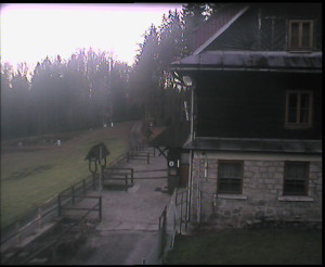 SkiAreál - Horský hotel Vsacký Cáb - Terasa horského hotelu - 7.11.2025 v 06:45 SkiAreál - Horský hotel Vsacký Cáb - Terasa horského hotelu - 7.11.2025 v 06:45