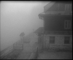 Terasa horského hotelu