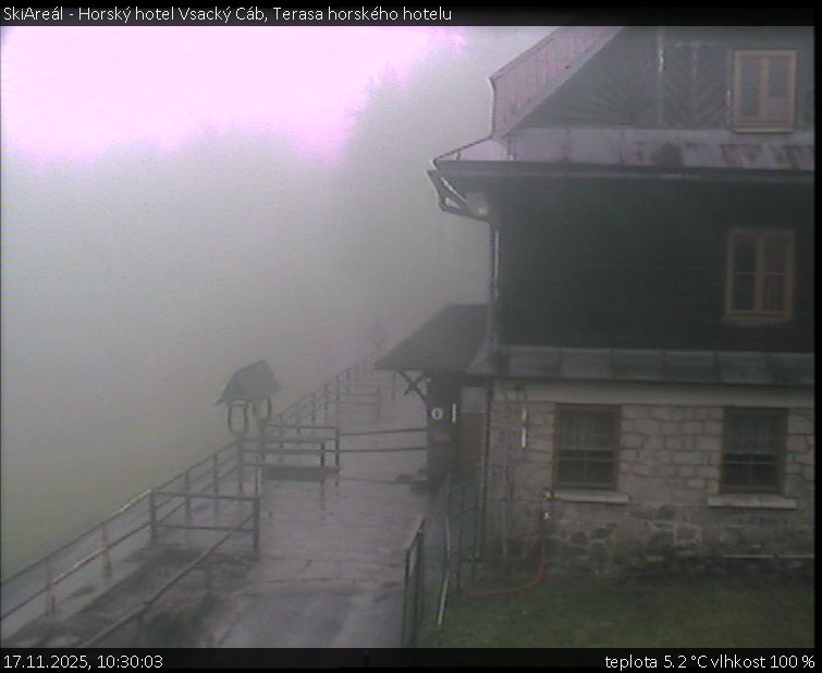 SkiAreál - Horský hotel Vsacký Cáb - Terasa horského hotelu - 17.11.2025 v 10:30
