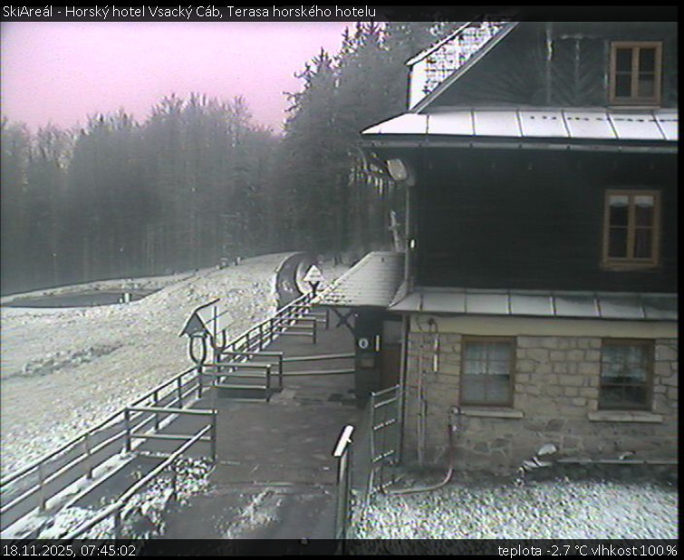 SkiAreál - Horský hotel Vsacký Cáb - Terasa horského hotelu - 18.11.2025 v 07:45