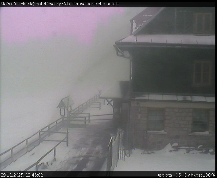 SkiAreál - Horský hotel Vsacký Cáb - Terasa horského hotelu - 29.11.2025 v 12:45