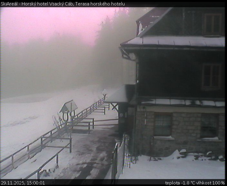 SkiAreál - Horský hotel Vsacký Cáb - Terasa horského hotelu - 29.11.2025 v 15:00