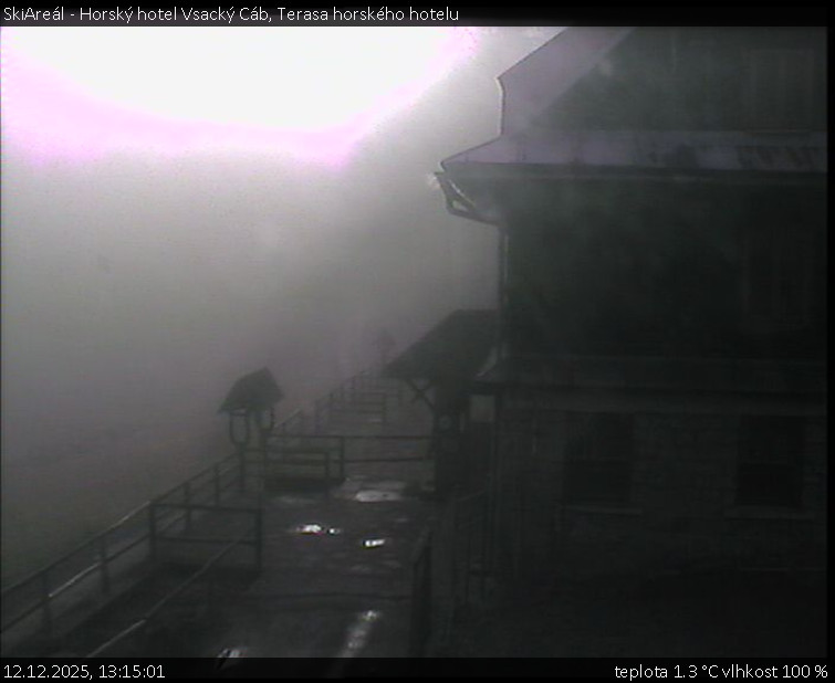 SkiAreál - Horský hotel Vsacký Cáb - Terasa horského hotelu - 12.12.2025 v 13:15