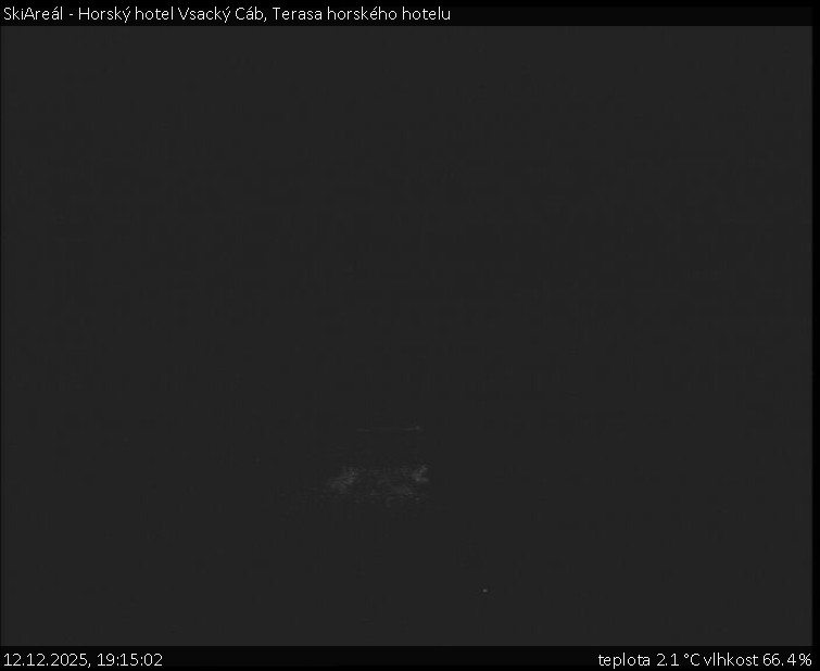 SkiAreál - Horský hotel Vsacký Cáb - Terasa horského hotelu - 12.12.2025 v 19:15