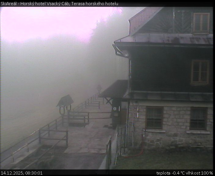 SkiAreál - Horský hotel Vsacký Cáb - Terasa horského hotelu - 14.12.2025 v 08:30