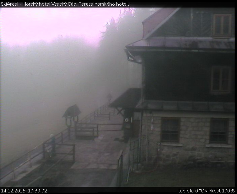 SkiAreál - Horský hotel Vsacký Cáb - Terasa horského hotelu - 14.12.2025 v 10:30