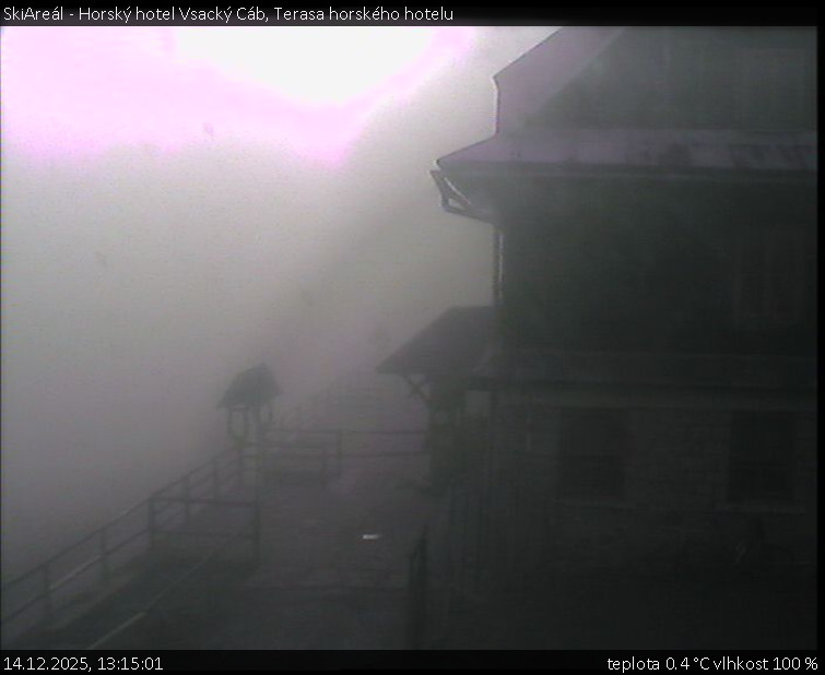 SkiAreál - Horský hotel Vsacký Cáb - Terasa horského hotelu - 14.12.2025 v 13:15