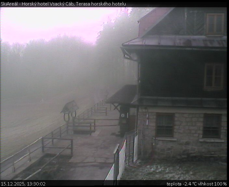 SkiAreál - Horský hotel Vsacký Cáb - Terasa horského hotelu - 15.12.2025 v 13:30