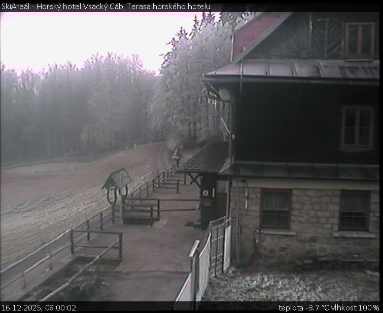 SkiAreál - Horský hotel Vsacký Cáb - Terasa horského hotelu - 16.12.2025 v 08:00