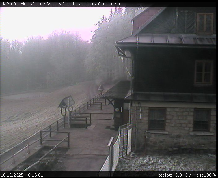 SkiAreál - Horský hotel Vsacký Cáb - Terasa horského hotelu - 16.12.2025 v 08:15