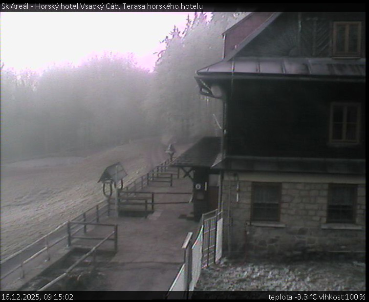 SkiAreál - Horský hotel Vsacký Cáb - Terasa horského hotelu - 16.12.2025 v 09:15