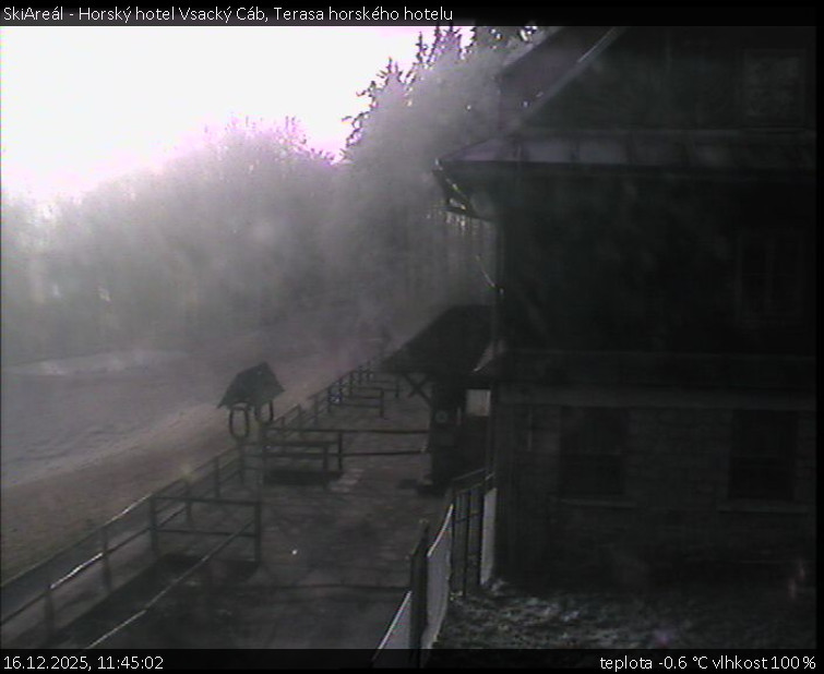 SkiAreál - Horský hotel Vsacký Cáb - Terasa horského hotelu - 16.12.2025 v 11:45