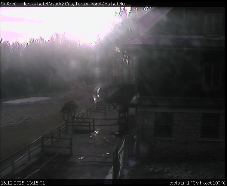 SkiAreál - Horský hotel Vsacký Cáb - Terasa horského hotelu - 16.12.2025 v 13:15
