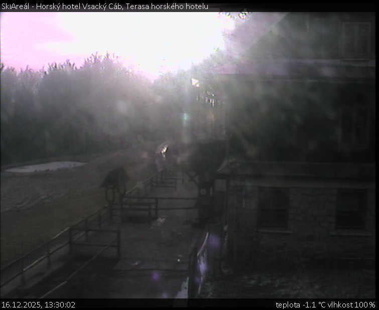 SkiAreál - Horský hotel Vsacký Cáb - Terasa horského hotelu - 16.12.2025 v 13:30