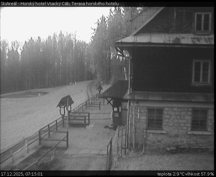 SkiAreál - Horský hotel Vsacký Cáb - Terasa horského hotelu - 17.12.2025 v 07:15