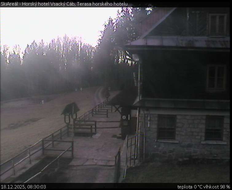 SkiAreál - Horský hotel Vsacký Cáb - Terasa horského hotelu - 18.12.2025 v 08:30