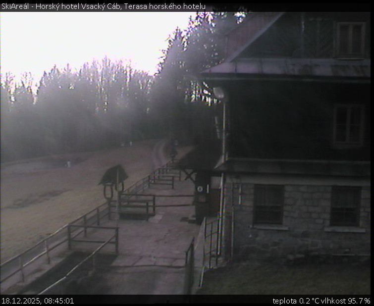 SkiAreál - Horský hotel Vsacký Cáb - Terasa horského hotelu - 18.12.2025 v 08:45
