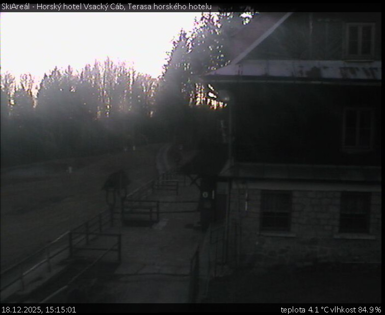SkiAreál - Horský hotel Vsacký Cáb - Terasa horského hotelu - 18.12.2025 v 15:15