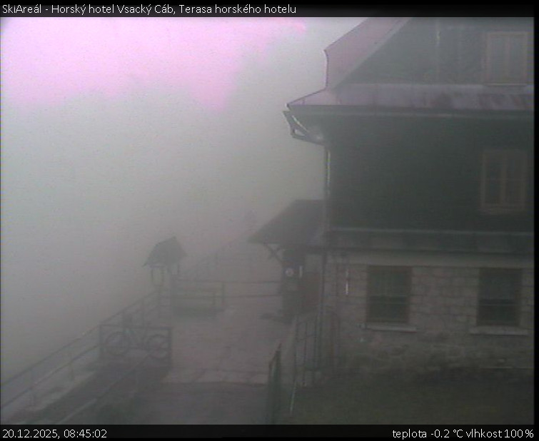 SkiAreál - Horský hotel Vsacký Cáb - Terasa horského hotelu - 20.12.2025 v 08:45