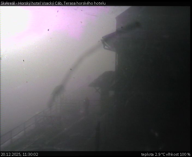 SkiAreál - Horský hotel Vsacký Cáb - Terasa horského hotelu - 20.12.2025 v 11:30