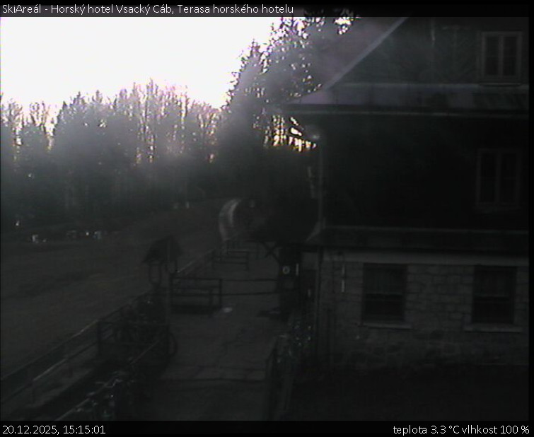 SkiAreál - Horský hotel Vsacký Cáb - Terasa horského hotelu - 20.12.2025 v 15:15