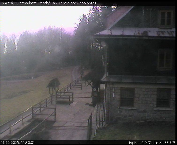 SkiAreál - Horský hotel Vsacký Cáb - Terasa horského hotelu - 21.12.2025 v 11:30