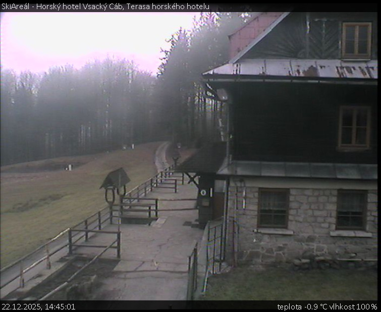 SkiAreál - Horský hotel Vsacký Cáb - Terasa horského hotelu - 22.12.2025 v 14:45