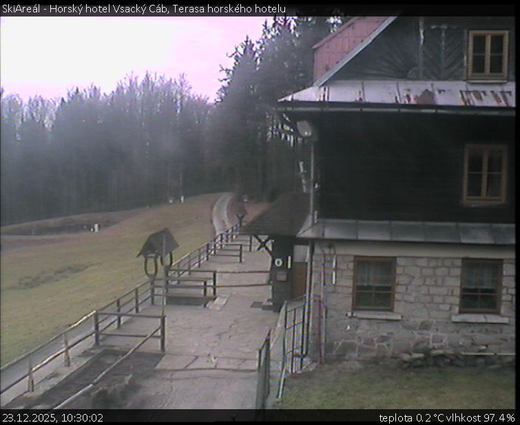 SkiAreál - Horský hotel Vsacký Cáb - Terasa horského hotelu - 23.12.2025 v 10:30