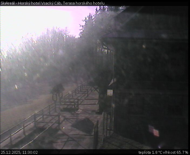 SkiAreál - Horský hotel Vsacký Cáb - Terasa horského hotelu - 25.12.2025 v 11:30