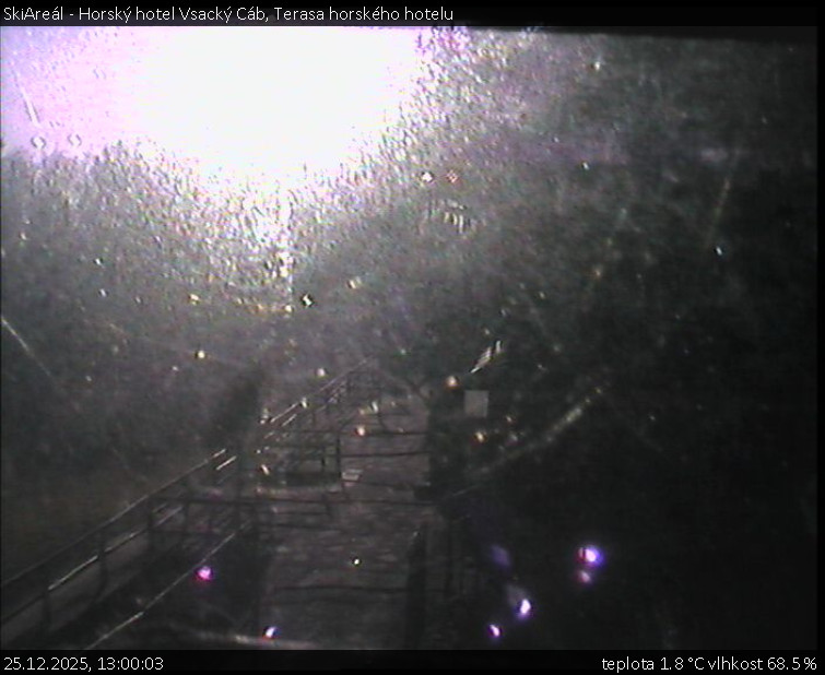 SkiAreál - Horský hotel Vsacký Cáb - Terasa horského hotelu - 25.12.2025 v 13:00