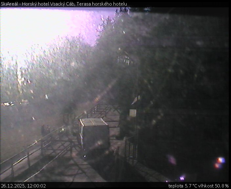 SkiAreál - Horský hotel Vsacký Cáb - Terasa horského hotelu - 26.12.2025 v 12:00
