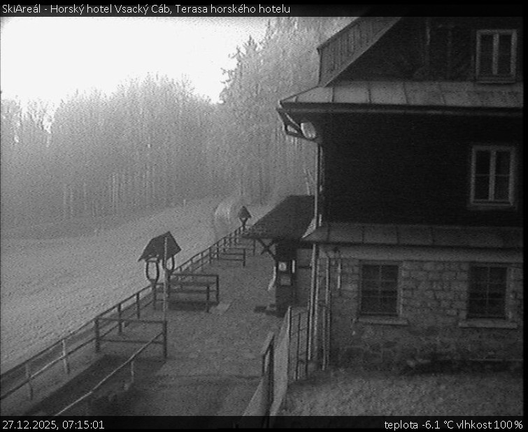 SkiAreál - Horský hotel Vsacký Cáb - Terasa horského hotelu - 27.12.2025 v 07:15