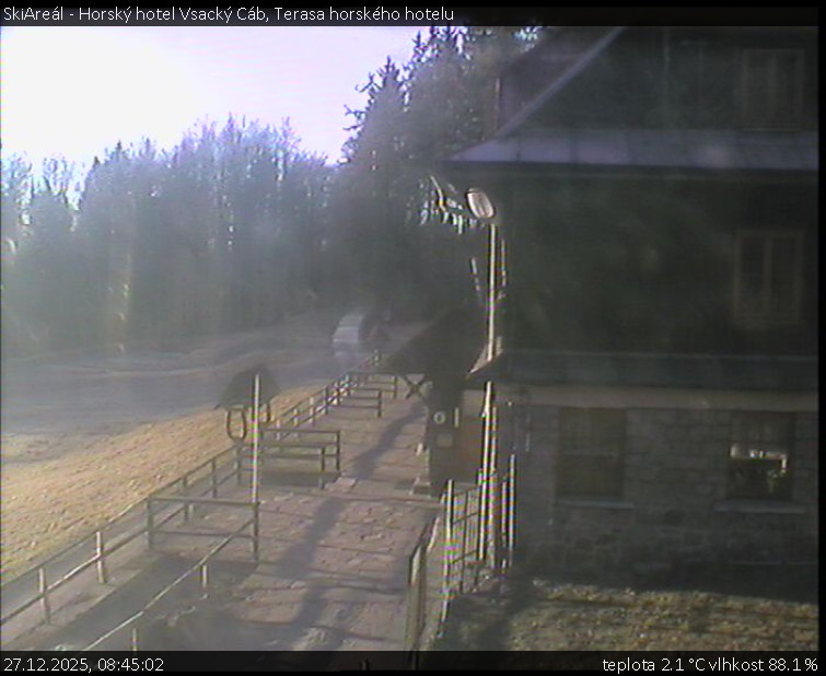 SkiAreál - Horský hotel Vsacký Cáb - Terasa horského hotelu - 27.12.2025 v 08:45