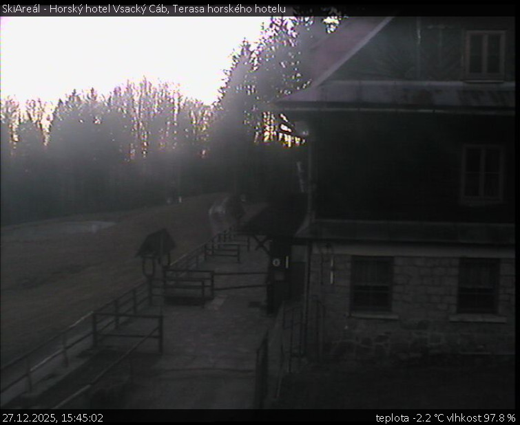SkiAreál - Horský hotel Vsacký Cáb - Terasa horského hotelu - 27.12.2025 v 15:45