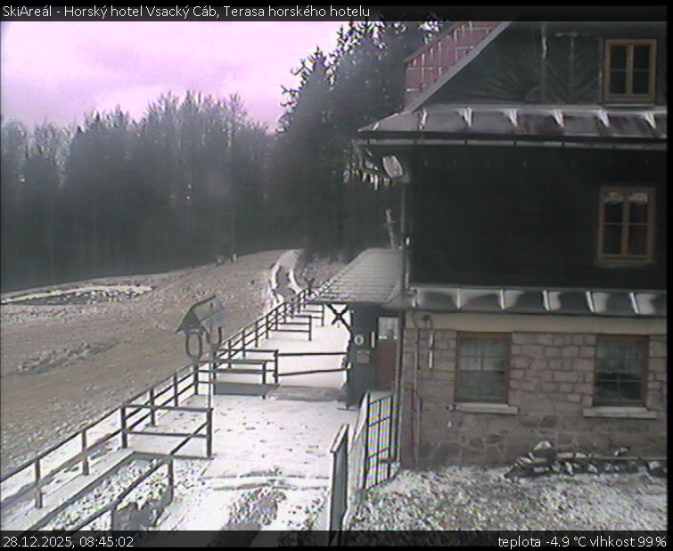 SkiAreál - Horský hotel Vsacký Cáb - Terasa horského hotelu - 28.12.2025 v 08:45