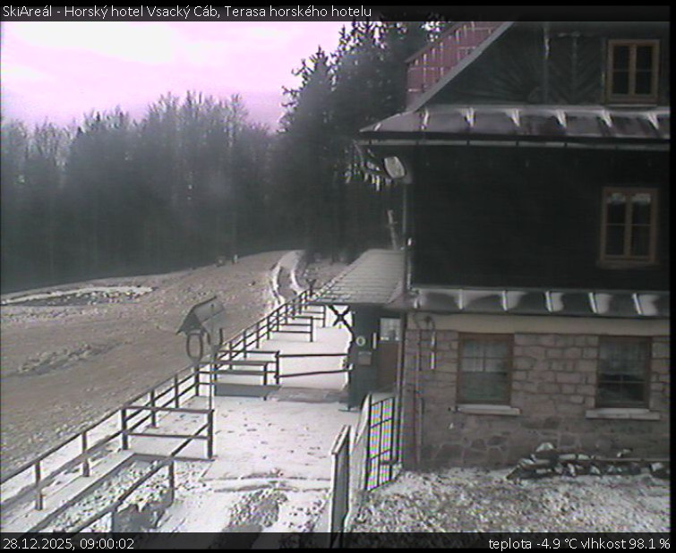 SkiAreál - Horský hotel Vsacký Cáb - Terasa horského hotelu - 28.12.2025 v 09:00