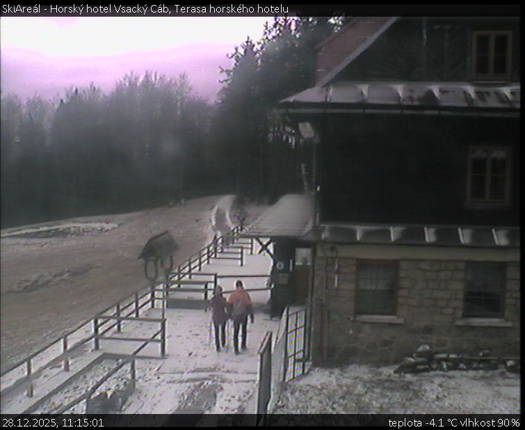 SkiAreál - Horský hotel Vsacký Cáb - Terasa horského hotelu - 28.12.2025 v 11:15