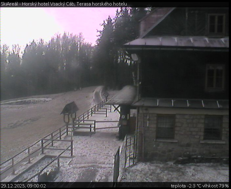 SkiAreál - Horský hotel Vsacký Cáb - Terasa horského hotelu - 29.12.2025 v 09:00