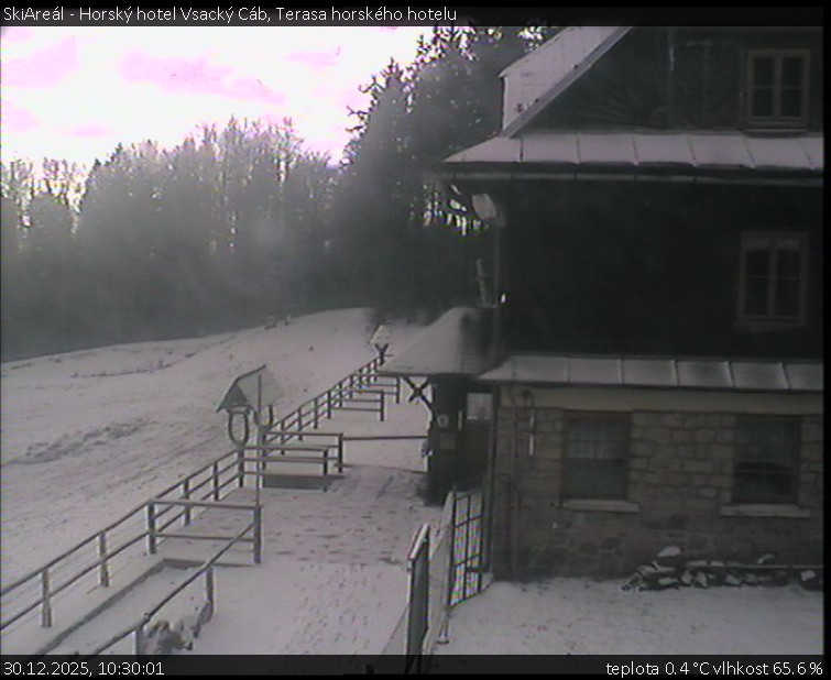 SkiAreál - Horský hotel Vsacký Cáb - Terasa horského hotelu - 30.12.2025 v 10:30