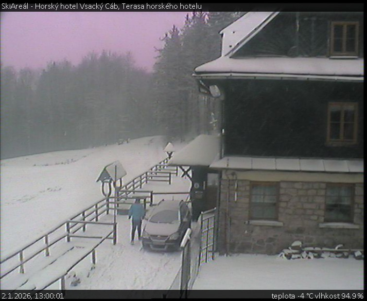 SkiAreál - Horský hotel Vsacký Cáb - Terasa horského hotelu - 2.1.2026 v 13:00