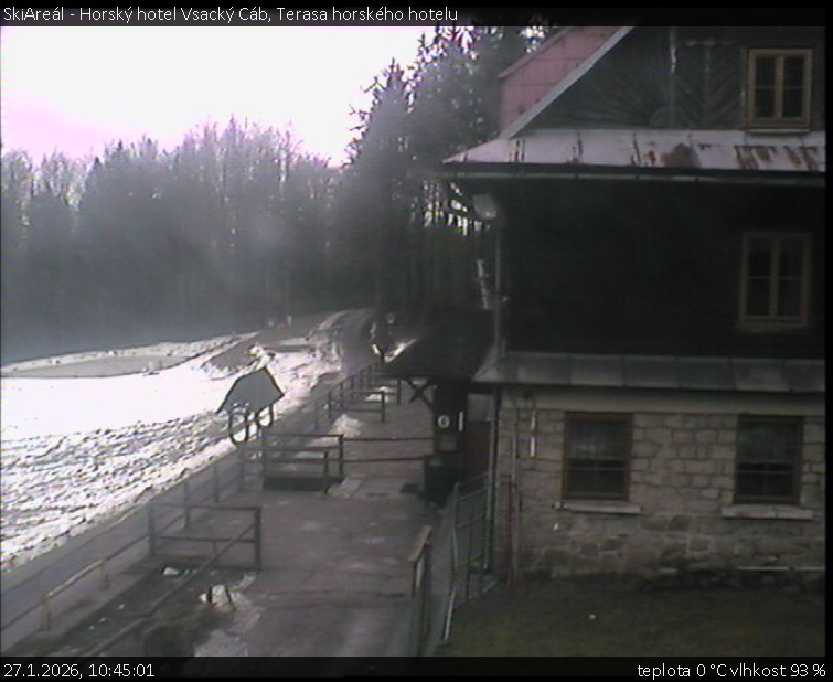 SkiAreál - Horský hotel Vsacký Cáb - Terasa horského hotelu - 27.1.2026 v 10:45