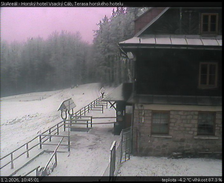 SkiAreál - Horský hotel Vsacký Cáb - Terasa horského hotelu - 1.2.2026 v 10:45