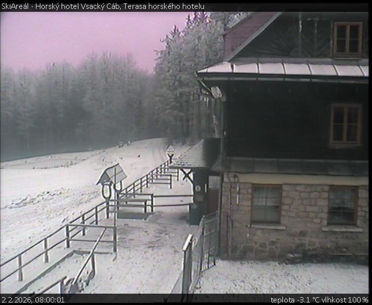 SkiAreál - Horský hotel Vsacký Cáb - Terasa horského hotelu - 2.2.2026 v 08:00