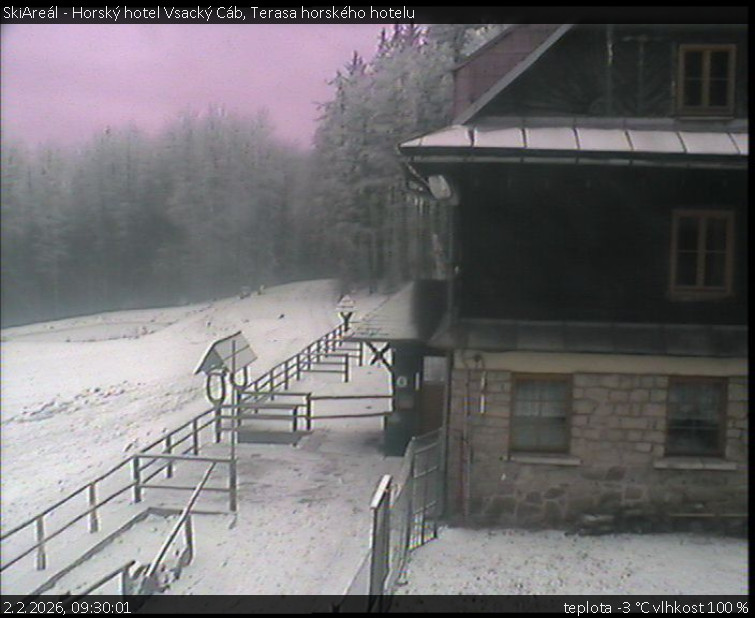 SkiAreál - Horský hotel Vsacký Cáb - Terasa horského hotelu - 2.2.2026 v 09:30