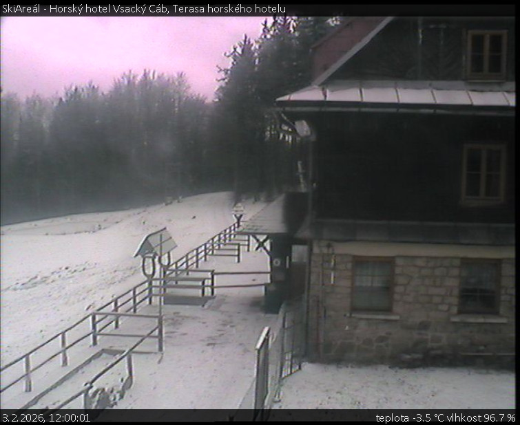 SkiAreál - Horský hotel Vsacký Cáb - Terasa horského hotelu - 3.2.2026 v 12:00
