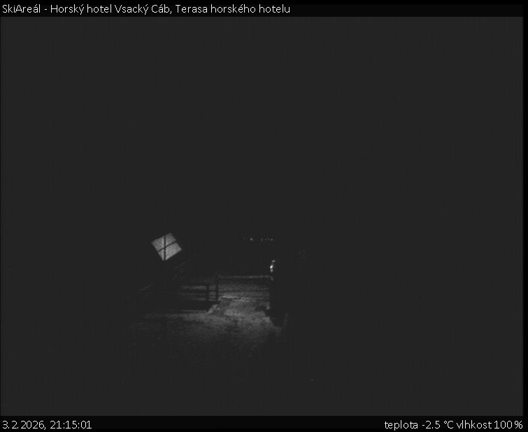 SkiAreál - Horský hotel Vsacký Cáb - Terasa horského hotelu - 3.2.2026 v 21:15