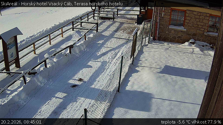 SkiAreál - Horský hotel Vsacký Cáb - Terasa horského hotelu - 20.2.2026 v 08:45