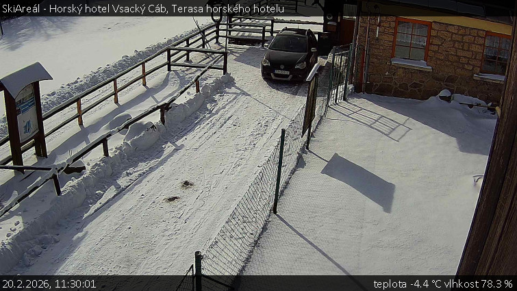 SkiAreál - Horský hotel Vsacký Cáb - Terasa horského hotelu - 20.2.2026 v 11:30