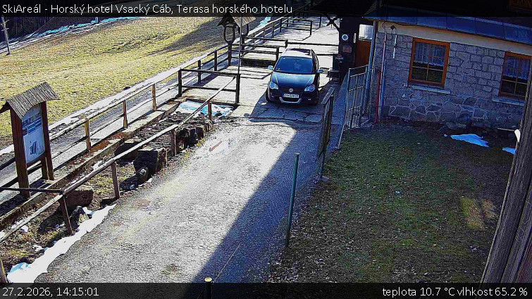 SkiAreál - Horský hotel Vsacký Cáb - Terasa horského hotelu - 27.2.2026 v 14:15